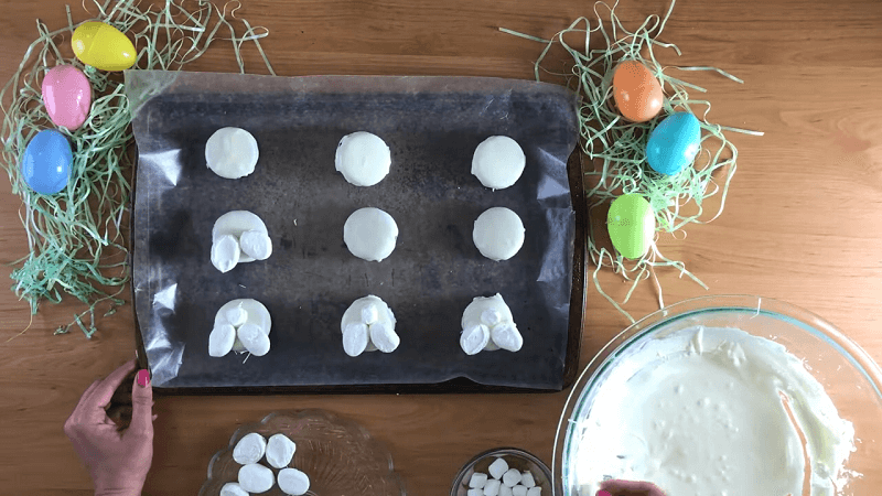Easy Bunny Butt Oreos for Easter