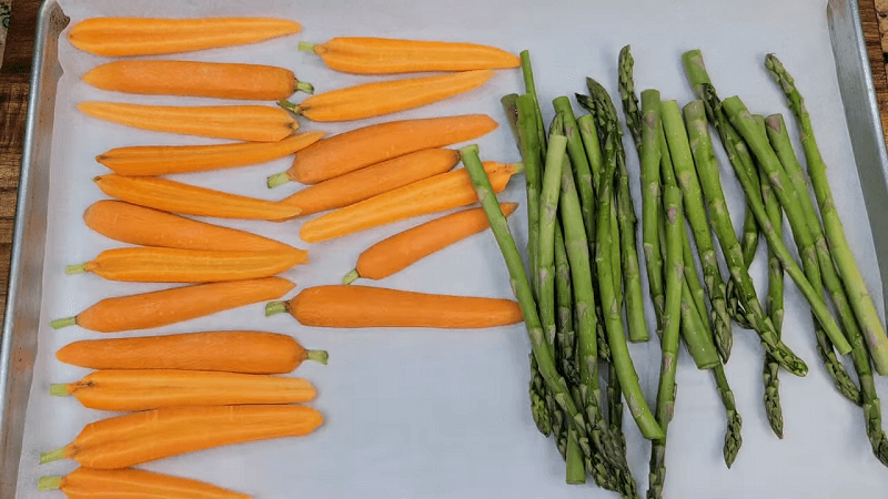 Easy Roasted Asparagus and Carrots Side Dish