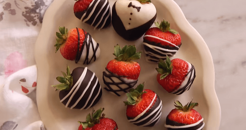 Homemade Chocolate Covered Strawberries