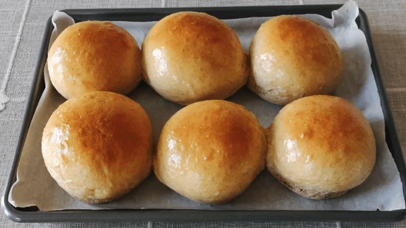 Easy Homemade Hamburger Buns Recipe