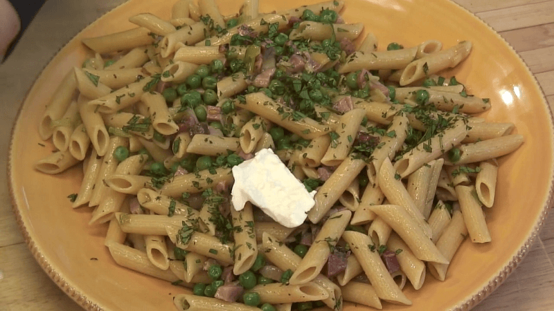 Creamy Burrata Tortellini Pasta Recipe