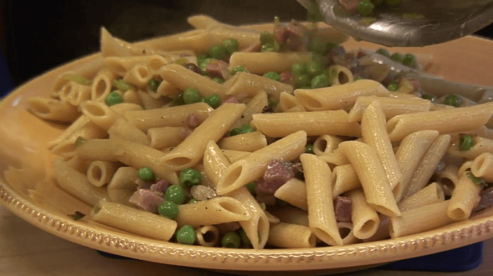 Easy Burrata Prosciutto Tortellini Dinner