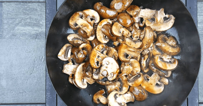 Easy Green Beans with Mushrooms and Onions