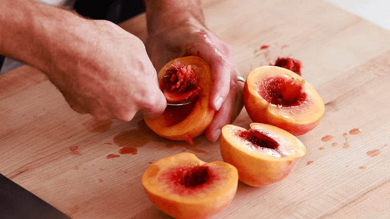 Balsamic Glazed Grilled Peaches Recipe