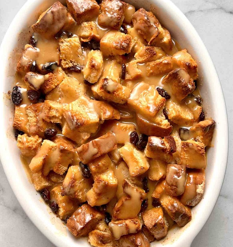 Golden Corral Bread Pudding with Vanilla Sauce